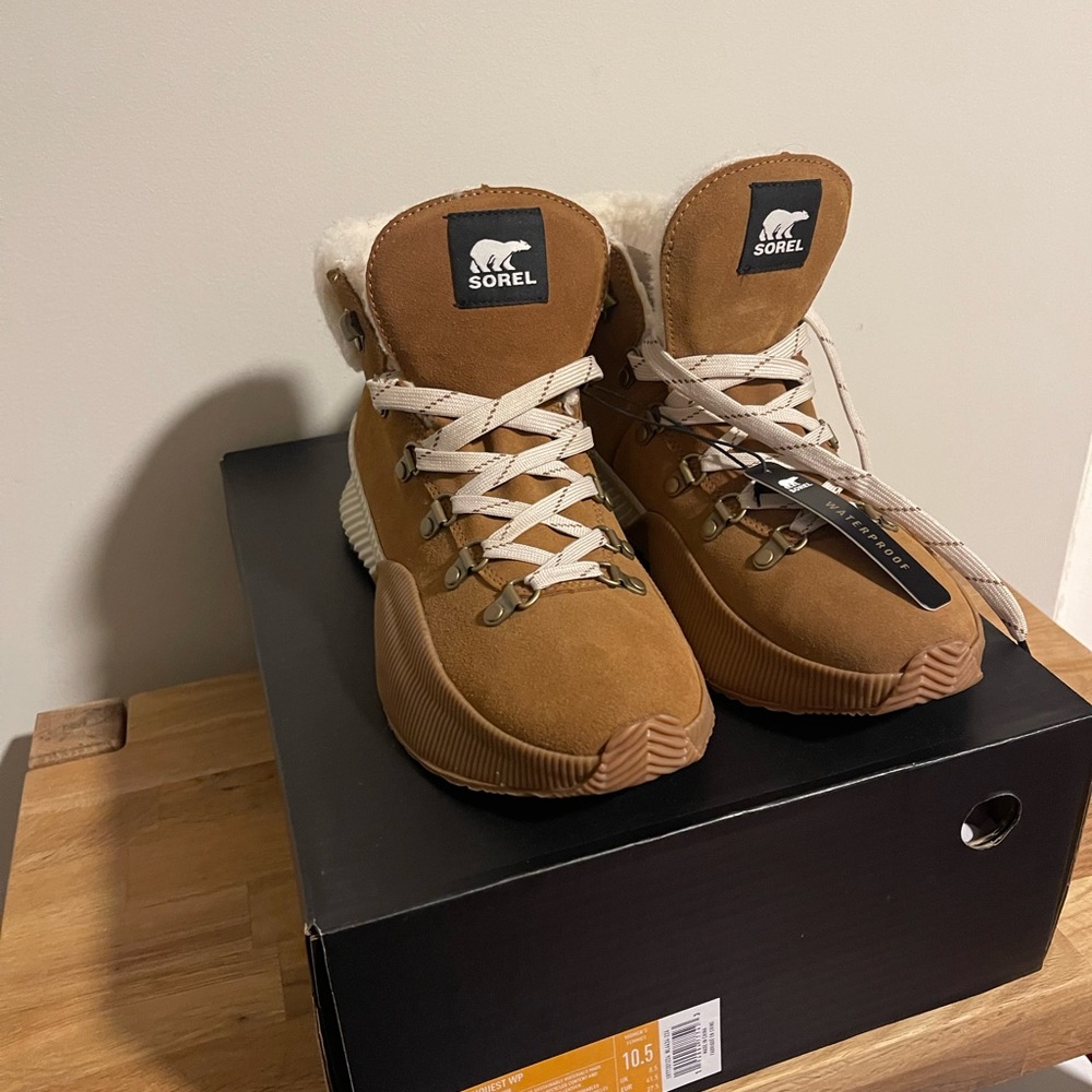 Sorel Women's Out N About™ III Conquest Boot in Camel Brown